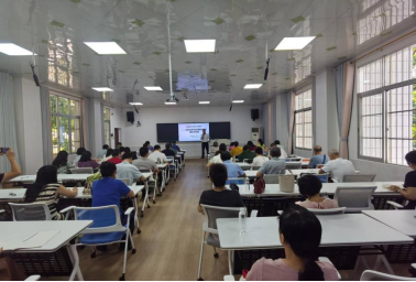 我校召开本科“教学领航”活动第二十五场示范课 暨...